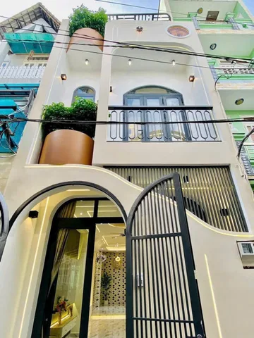 Siêu phẩm 2 tỷ 250 nhà 49m2 đường Hoàng Việt, P4, Tân Bình. Xây 3 tầng, sổ sẵn