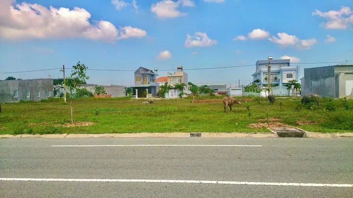 0931.783.209. Bán đất 295.2m² có sẵn 100m² thổ cư ngang 5m giá 395 triệu tại Xã Minh Đức