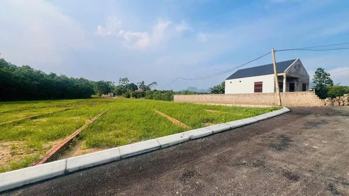 110m2 chỉ hơn 200 triệu ngay trung tâm xã cách tỉnh lộ chỉ 600m  đường hao xe oto tránh
