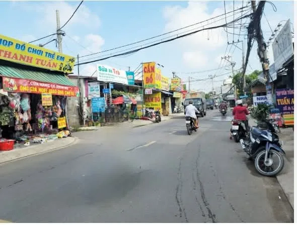 Bán đất mặt bằng kinh doanh buôn bán MT đường Trần Văn Mười xã Xuân Thới Sơn huyện Hóc Môn TPHCM, DT: 403m2.