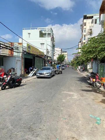 BÁN ĐẤT TẶNG NHÀ - HẺM 4M - DÀI 22M - CÁCH MẶT TIỀN 50M - AN DƯƠNG VƯƠNG Q.5 - 9.x TỶ