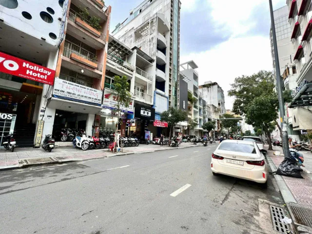 Chính Chủ Bán Nhà Mặt tiền 270 Lý Tự Trọng – Giá 120 tỷ