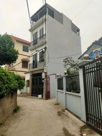 Em cần bán gấp nhà 39m2 phường Chương Mỹ. Giá 2.9 tỷ