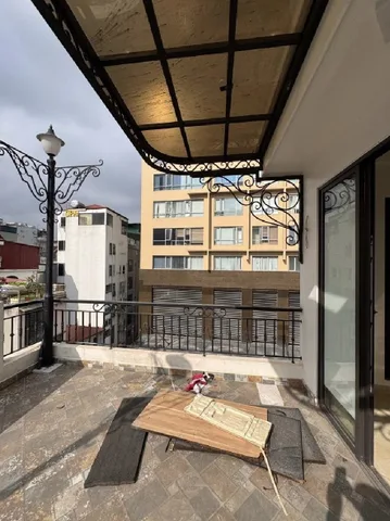 ĐẲNG CẤP MẶT PHỐ - CHÂN TOÀ CHUNG CƯ VIP NHẤT ĐỐNG ĐA - KINH DOANH ĐỈNH NÓC KỊCH TRẦN - LÔ GÓC - 6 TẦNG THANG MÁY- PHỐ LÁNG HẠ- 32/36M2-6T- MT4M