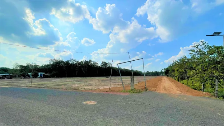 0909 044 186 .Bán đất 220m² có sẵn 100m² thổ cư ngang 5m giá 385 triệu gần chợ, kcn dân cư đông