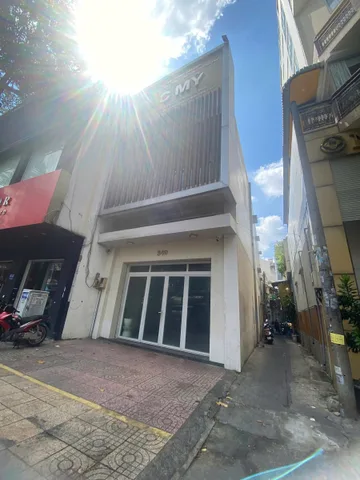 Cần Bán Gấp Nhà Mặt tiền 349 Trần Phú