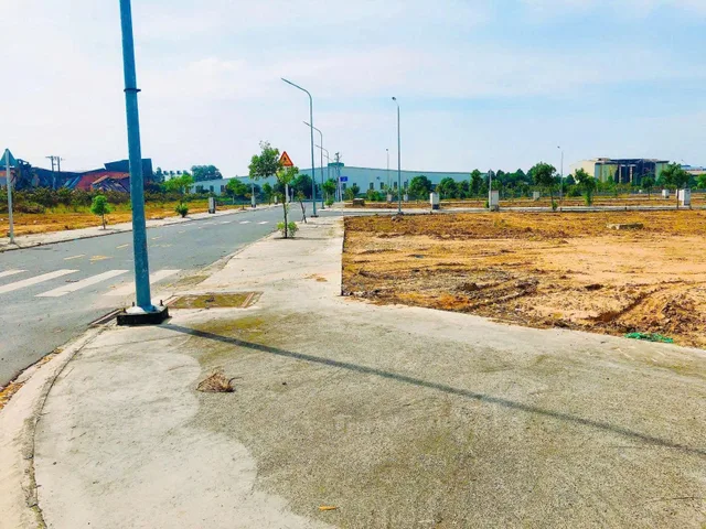 CẦN BÁN ĐẤT GÂN CHỢ ĐẠI PHƯỚC ,CHÍNH  CHỦ,NẰM NGAY MẶT TIỀN ,GIÁ ƯU ĐÃI