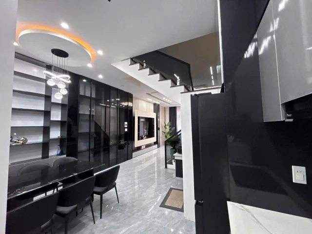 NHÀ ĐẸP 4 TẦNG FULL NỘI THẤT – HÒA CƯỜNG GẦN LÊ THANH NGHỊ – 11.8 TỶ