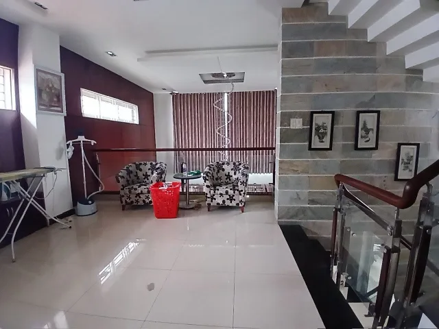 Bán Biệt Thự 4T MT Trương Văn Thành Ngay Vincom - 230M2 Ngang 10M - Thủ Đức