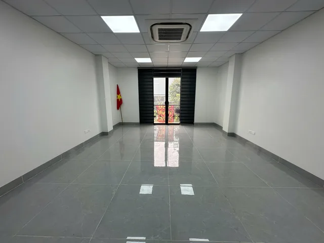 Cho thuê văn phòng Vạn Phúc, 55 m2/tầng, sàn mới như ảnh