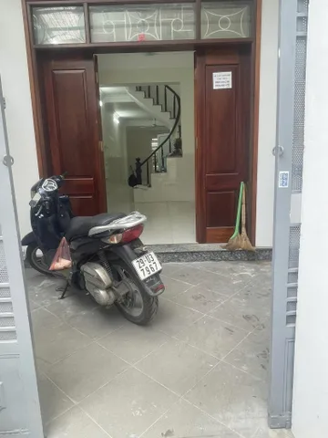 Cho Thuê Nhà Lạc Trung - Hai Bà Trưng 80M² 3 Tầng 3 Ngủ - Nội Thất CB - Giá Thuê 12tr
