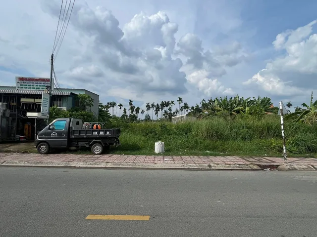 Bán đất 1120.6m² có sẵn 390m² thổ cư ngang 20m giá 32.1 tỷ tại Phường Thuận An