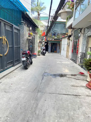 NHÀ ĐẸP 3 TẦNG Ở LIỀN - NGUYỄN TRÃI Q.5 VỊ TRÍ ĐỈNH GIÁP Q.1 - DT GẦN 45M2 - 10.x TỶ