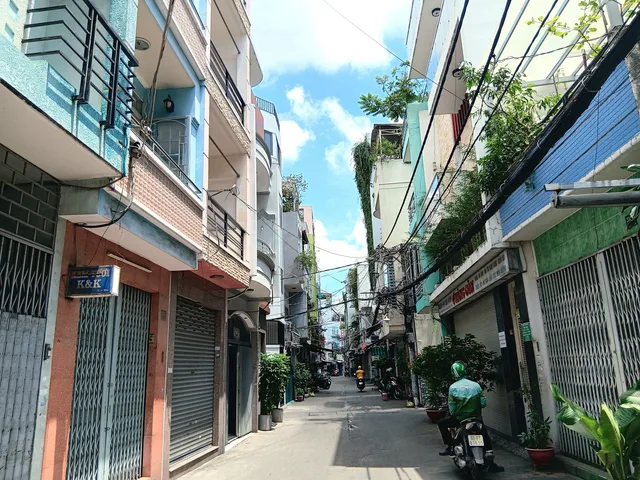 🔥 CHỦ GIẢM NGAY 700 TRIỆU CÒN 💰6 TỶ  - NGANG 10M5 PHƯỜNG 10 -  QUẬN TÂN BÌNH -  🚗 HẺM XE HƠI 7M