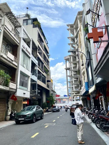 Cần Bán Gấp Nhà Mặt tiền 10 Đặng Thị Nhu