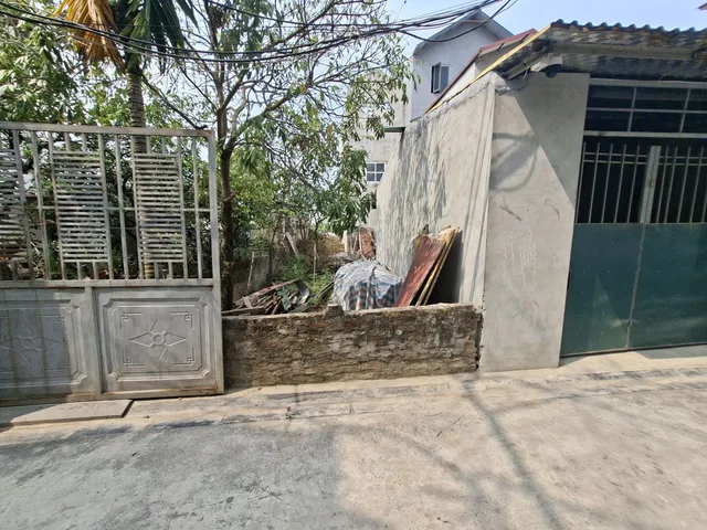 66m,vuông đẹp thông ô tô 7 chỗ,100m khu vui chơi,hồ điều hòa ô tô dừng đỗ ngày đêm,gần khu công nghiệp,1.2km cầu Thăng Long