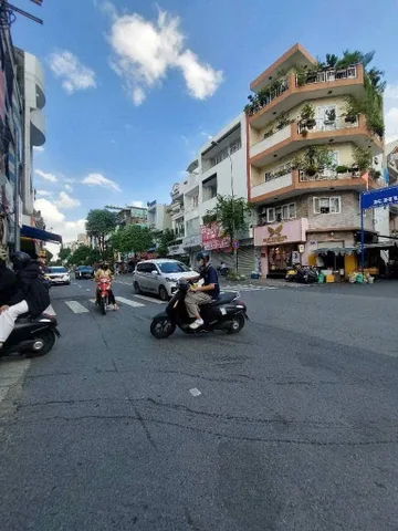 NHÀ 3 TẦNG, 5PN, THU NHẬP 35TR/TH, TRUNG TÂM QUẬN 3, GẦN PHỐ ẨM THỰC, SHR, HOÀN CÔNG