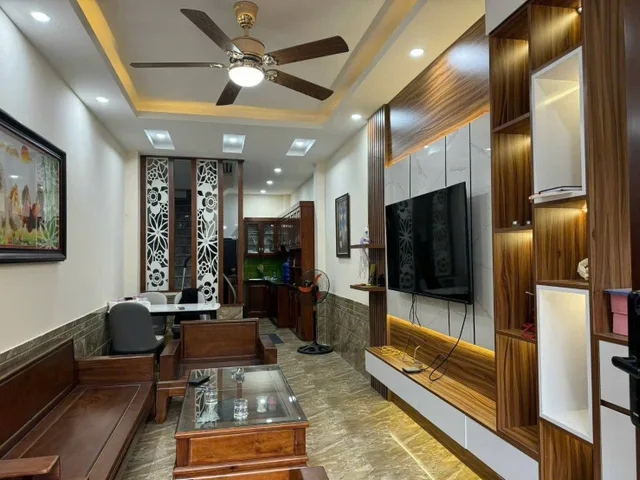 Nhà 5 tầng đẹp lung linh ngay trung tâm Thanh Trì mà giá rẻ như cho chỉ có 7.x tỷ