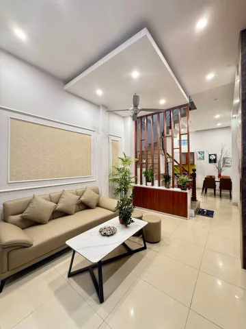 🔥 ĐỊNH CÔNG – SIÊU PHẨM LÔ GÓC 3 MẶT NGÕ – NHÀ ĐẸP Ở NGAY – Ô TÔ TẢI TRÁNH GẦN NHÀ – CHỈ 7,65 TỶ 🔥