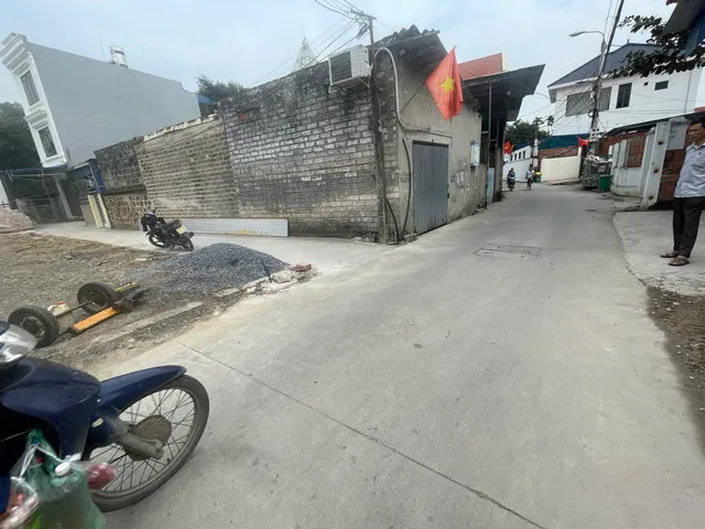 Bán lô góc 85 m Thuỷ đường , đường thông 2 ô tô tránh nhau . L/h:076.231.9990 em Thúy