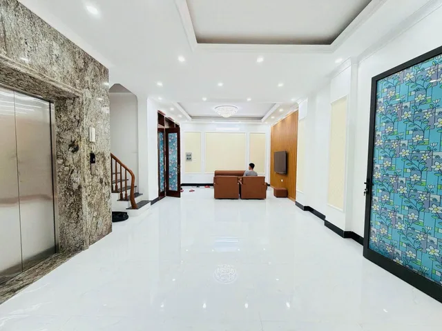 NHÀ 2 MẶT NGÕ TRƯỚC SAU NHÀ XÂY MỚI Ở LUÔN, THANG MÁY XỊN, TRUNG TÂM THANH XUÂN.