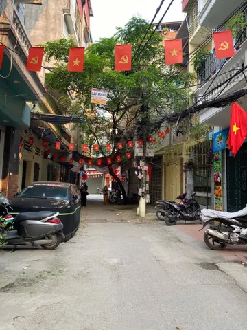 HOÀNG CẦU – PHÂN LÔ – 2 Ô TÔ TRÁNH – GARA – 10m RA PHỐ