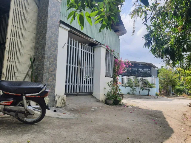 Bán nhà 150m² full thổ cư ngang 6m giá 2.7 tỷ tại Phường Bắc Nha Trang