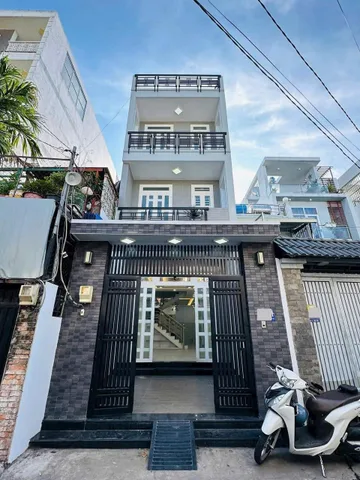 Cần bán gấp nhà 55m² đường Hoàng Sa, P5, Tân Bình. Xây 4 tầng, sân trước nhà, hẻm 4m. Giá 2 tỷ 860