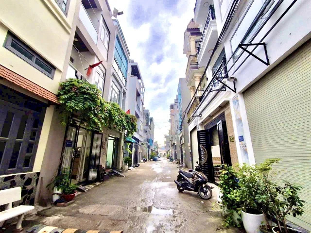 🚗 BÁN NHÀ 4 TẦNG - 50MV(4.3*12), HOÀN CÔNG, 4PN, 3WC - KHÔNG QH - NHÀ HẺM XE HƠI - GẦN KĐT ĐÔNG TĂNG LONG. P LONG TRƯỜNG, THỦ ĐỨC.(C)