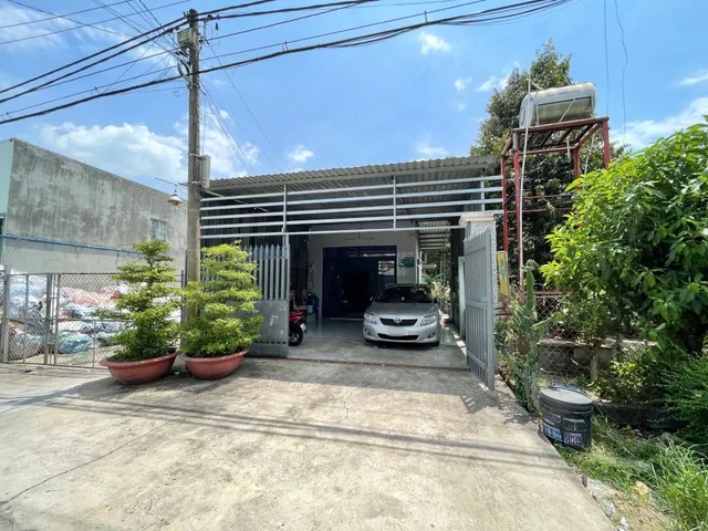 Bán nhà mặt tiền nhựa gần ngã tư Chợ đường Phạm Văn Cội và Nguyễn Văn Khạ xã Phú Hòa Đông Củ Chi TPHCM, DT: 6x42m.