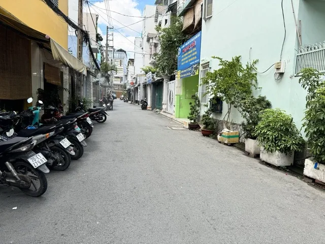 Bán nhà 2 Tầng Lê Bình Tân Bình
