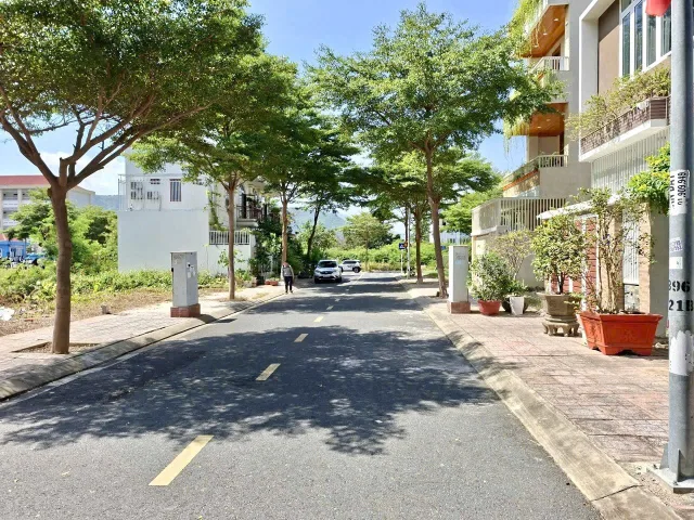 Đấy Đẹp, Đường 12 Trong Khu ĐÔ THỊ MIPECO GẦN BIỂN NHA TRANG