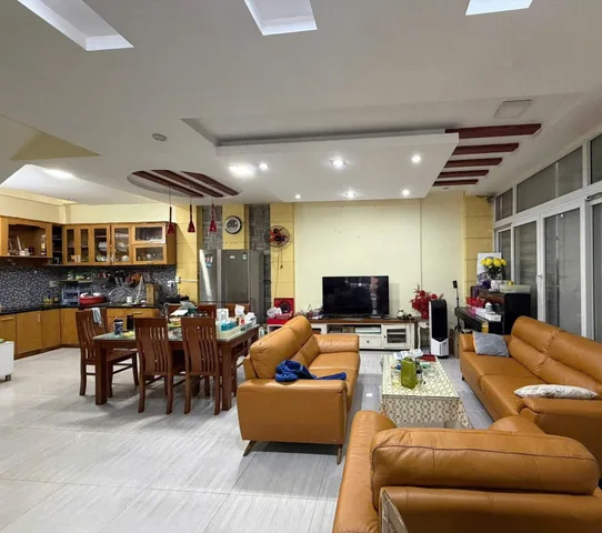 HẺM XE TẢI THÔNG NHỰA 5m GẦN VÒNG XOAY LĂNG CHA CẢ LÊ VĂN SỸ - 3TẦNG 4x18m 72m² 13.6tỷ CỘNG HOÀ - TÂN BÌNH