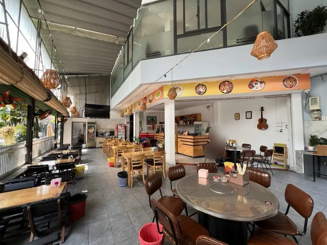 Bán nhà Góc Hai Mặt Tiền 4 Tầng, DT: 157m² có sẵn 153,2m² thổ cư ngang 8,4m giá 25 tỷ tại Phường Phú Thạnh