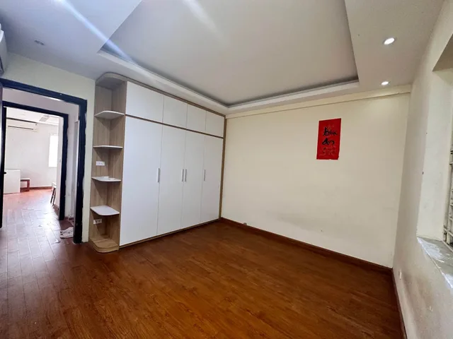 Nhà Ngọc thụy thang máy full nội thất