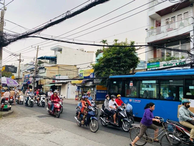 NHÀ QUẬN 6 GIÁ BÌNH TÂN – NGANG KHỦNG 8.5M – NGAY CHỢ BÀ HOM – CHỈ 9 TỶ HƠN