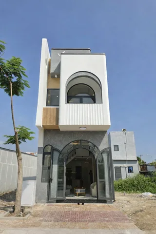 Bán nhà mới 1 trệt 1 lầu đẹp KDC Phú An, phường Hưng Phú, TP. Cần Thơ.
Gần chợ 586_Bệnh viện Hoàn Mỹ Cửu Long. Cách TT Cần Thơ 4km.

- Diện tích: 4m x 15,5m = 62m2. DTSD: 116m2
- Pháp lí: sổ hồng, hoàn công.
- Hướng nhà: Đông Nam 
- Lộ giới: 15,5m. 