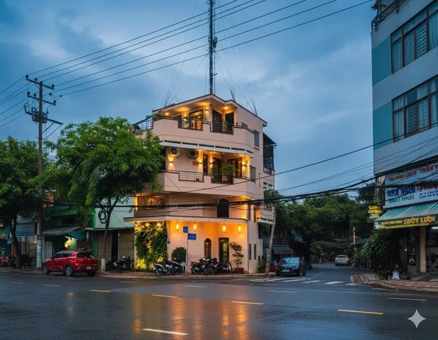 Nhà Đẹp - Căn Góc 3 Mặt Đường Ô Tô — Ngay Đối Diện Khu Đô Thị Mipeco Nha Trang - Gần Biển, Mặt Đường Tô Hiệu