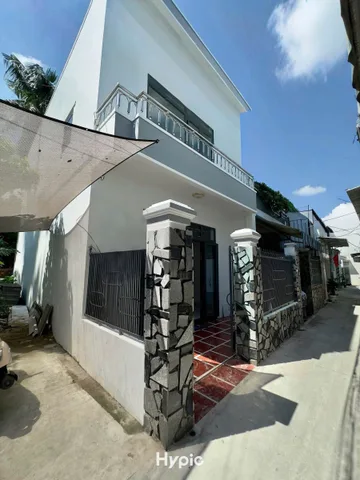 BÁN NHÀ 2TẦNG HẼM ĐƯỜNG HƯƠNG LỘ NGỌC HIỆP - PHƯỜNG TÂY NHA TRANG - CÁCH CẦU
HỘ CHỈ 300m
- Diện tích: 63,4m2. Ngang5m. DTXD: 106,4m2
- Hướng: Bắc lệch Đông
- Kết cấu: 1 trệt 1 lầu gồm: phòng khách, bếp, 2phòng ngủ, 2toilet
- Cách Hương Lộ Ngọc Hiệp k