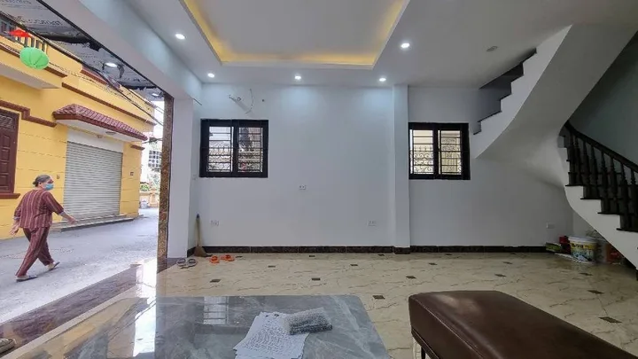 🏠 HOÀNG QUỐC VIỆT – 6 TẦNG – Ô TÔ – KINH DOANH – 21 TỶ