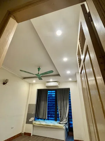 Nhà mặt phố Trần Khát Chân, thuận tiện kinh doanh