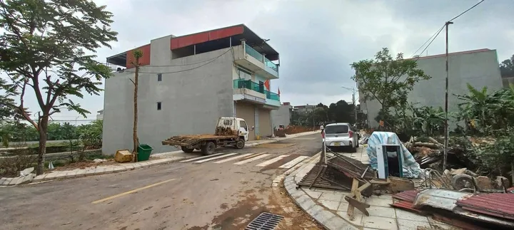 Bán đất giãn dân vân trại vân dương nam sơn. Diện tích 168m mặt tiền 8.6m hướng tây nam. Phường nam sơn tỉnh bắc ninh