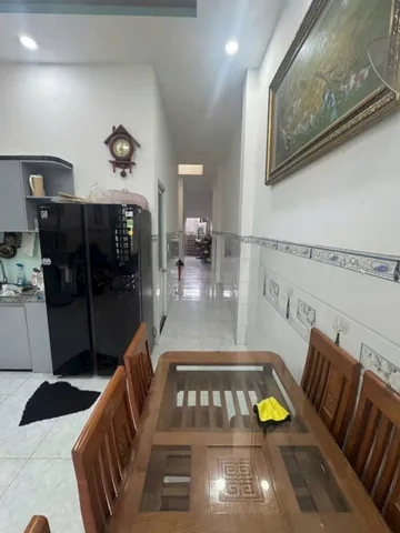 Hàng ngộp.
Nhà mặt tiền nhựa sát đường Bến Than chợ sáng xã Tân Thạnh Đông Củ Chi TPHCM, DT: 5x25m.