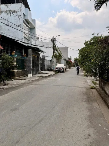9 Tỷ - DT LỚN 306M2, thổ cư, NGANG đẹp 8M, 3 TẦNG, Đường Ô TÔ, THU NHẬP 20 TRIỆU, Phan Văn Hớn HM