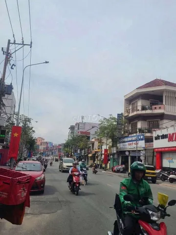 MBKD MẶT TIỀN CMT8 GẦN NGÃ 6