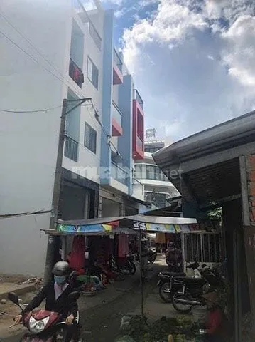 Cần bán gấp nhà mặt tiền mặt chợ Bình Chánh - Tp.HCM