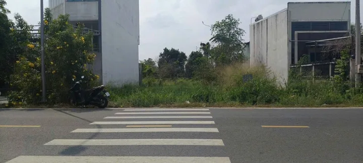 Mặt tiền đường Nguyễn Văn Khạ Xã Phú Hòa Đông Củ Chi TP HCM.
DT: 5 x 28m tổng 136 m² full thổ cư
khu dân cư
Giá 1 tỷ 7
Lh:0373461593