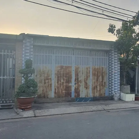 Bán nhà cấp 4 có sẵn 90.3m² thổ cư ngang 5.27m giá 5 tỷ tại Xã Đông Thạnh