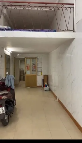 Cho thuê nhà mặt phố chợ Khâm Thiên, Đống Đa 40M X 4T giá 18 triệu KD SẦM UẤT