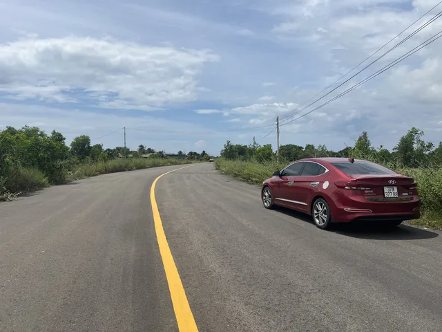 Bán 5000m2 đường nhựa gần sân bay Phan Thiết, view biển đẹp, giá rẻ 2,2 tr/m2 LH 0982482666
